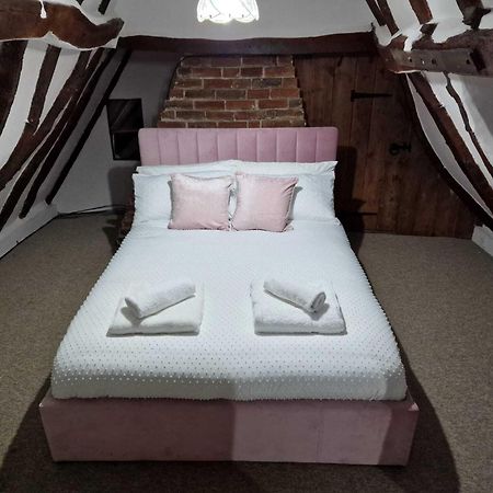 Two Bedroom Grade Ll Cottage At Az Luxury Stays Honey Horsefield With Wifi And Free Parking 헌돈 외부 사진